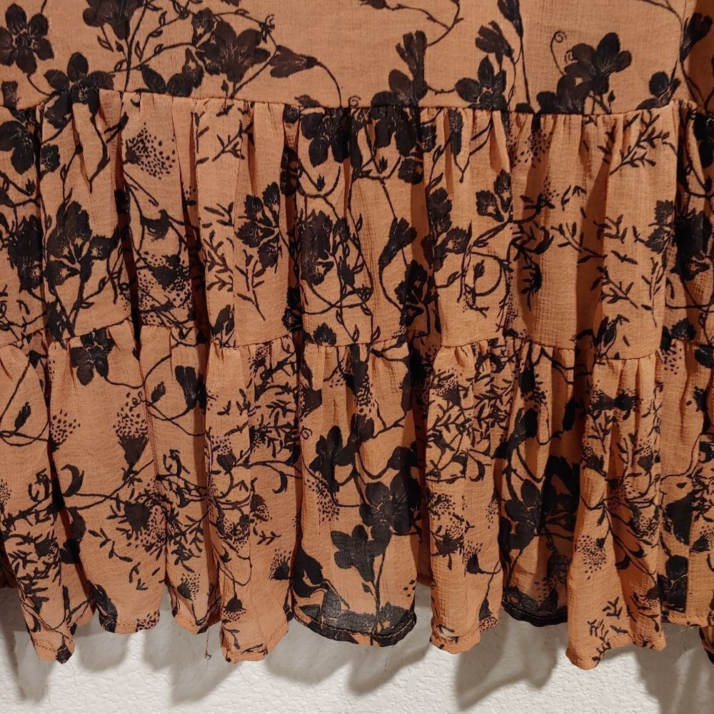 Urban Outfitters Top Size Small Floral Animal Print Bunny Rare - Picture 7 of 8